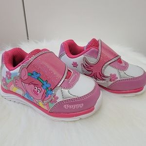Trolls Poppy Velcro Pink Baby Girls Sneakers